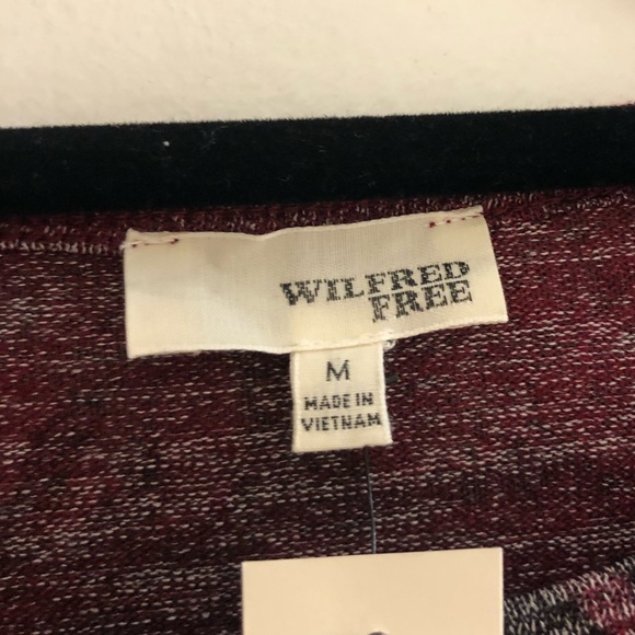 Aritzia maroon cropped fitted long sleeve - Picture 4 of 4